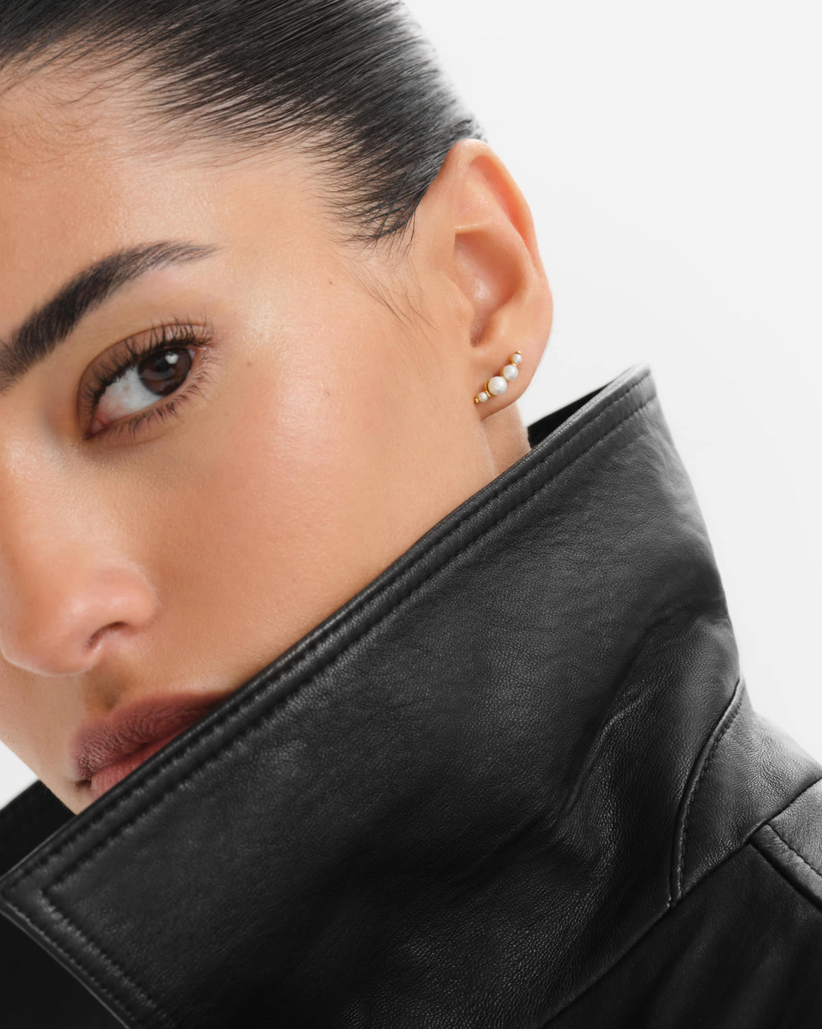 Adagio Threaded Stud