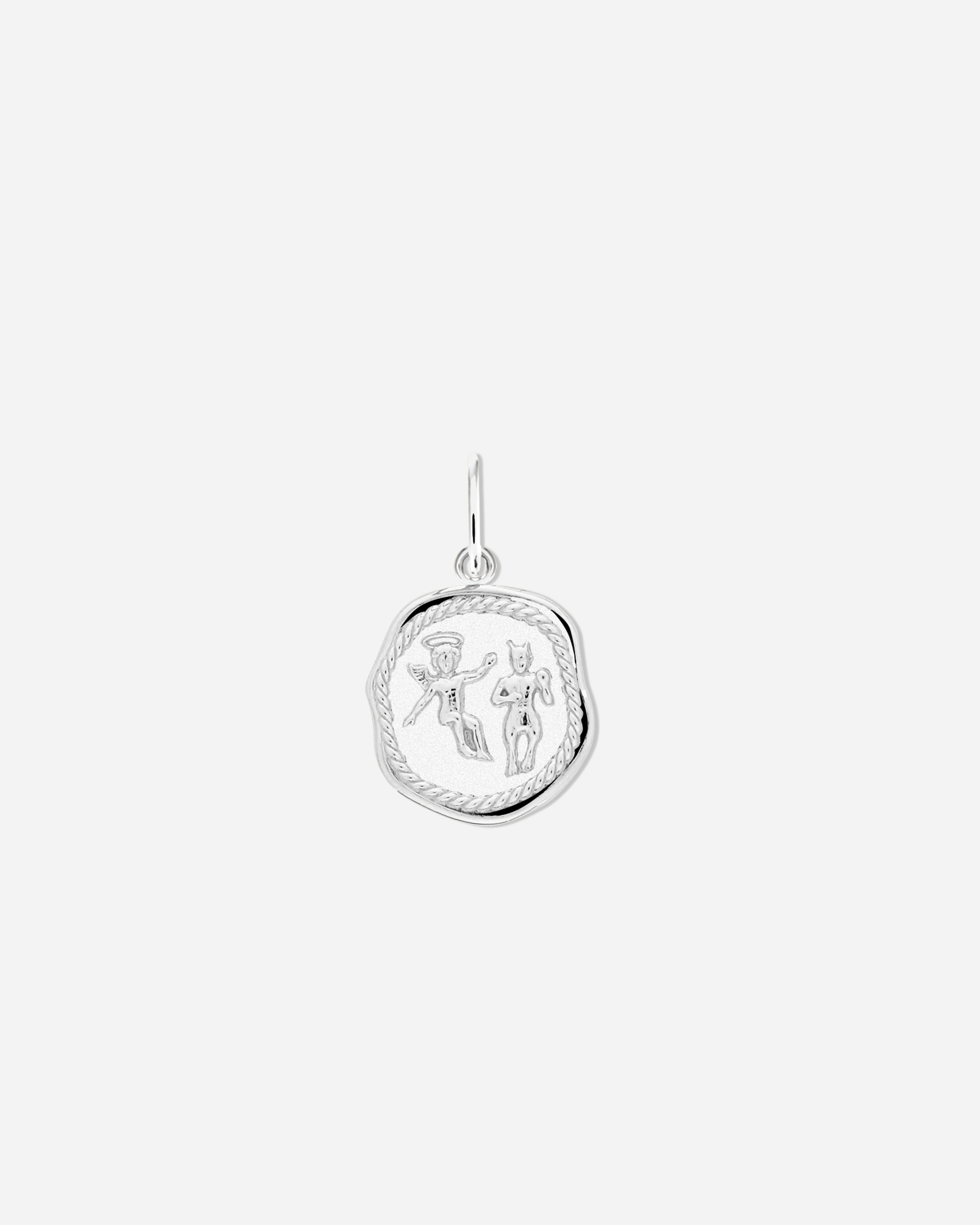 Divino Charm