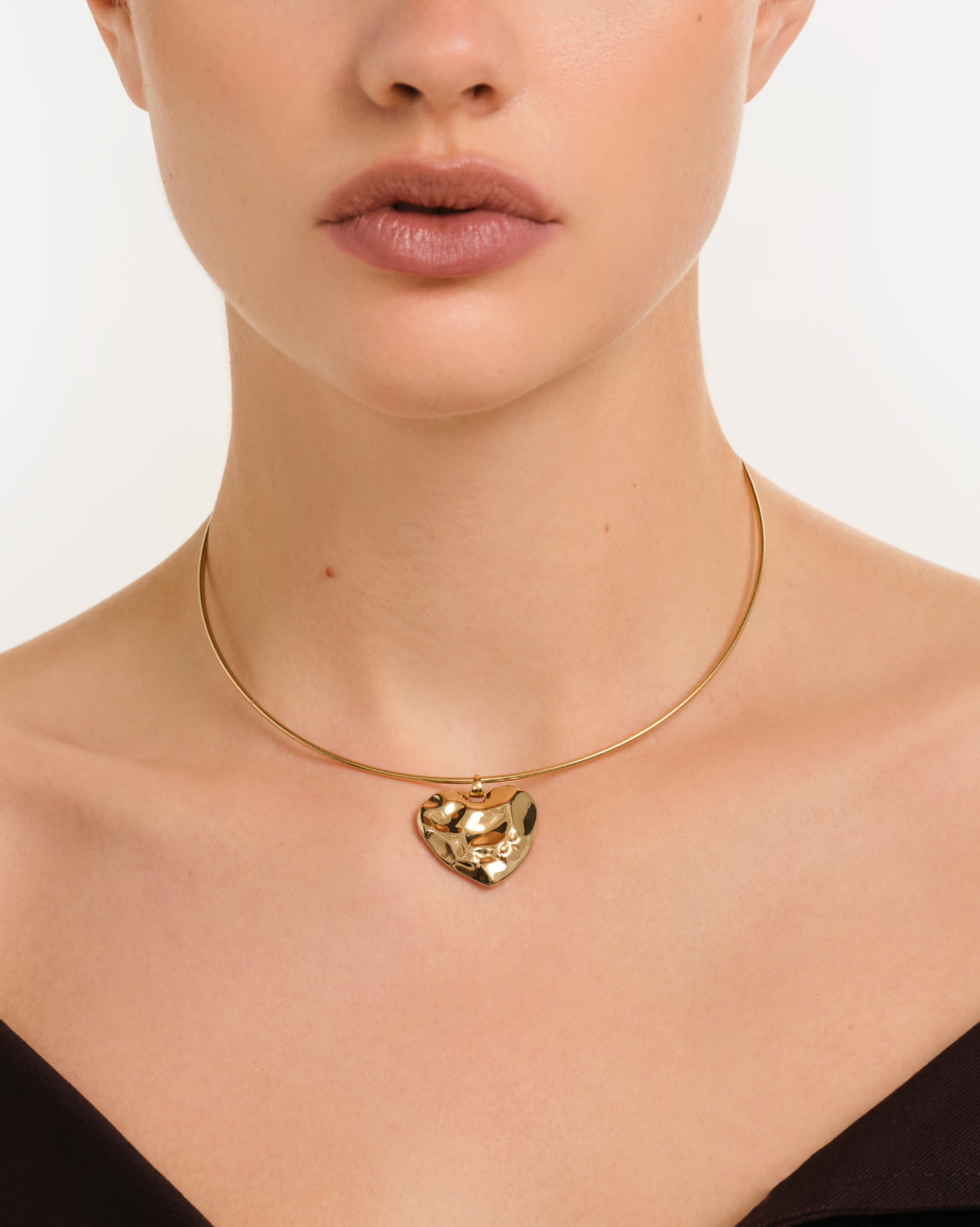 Caresse Choker