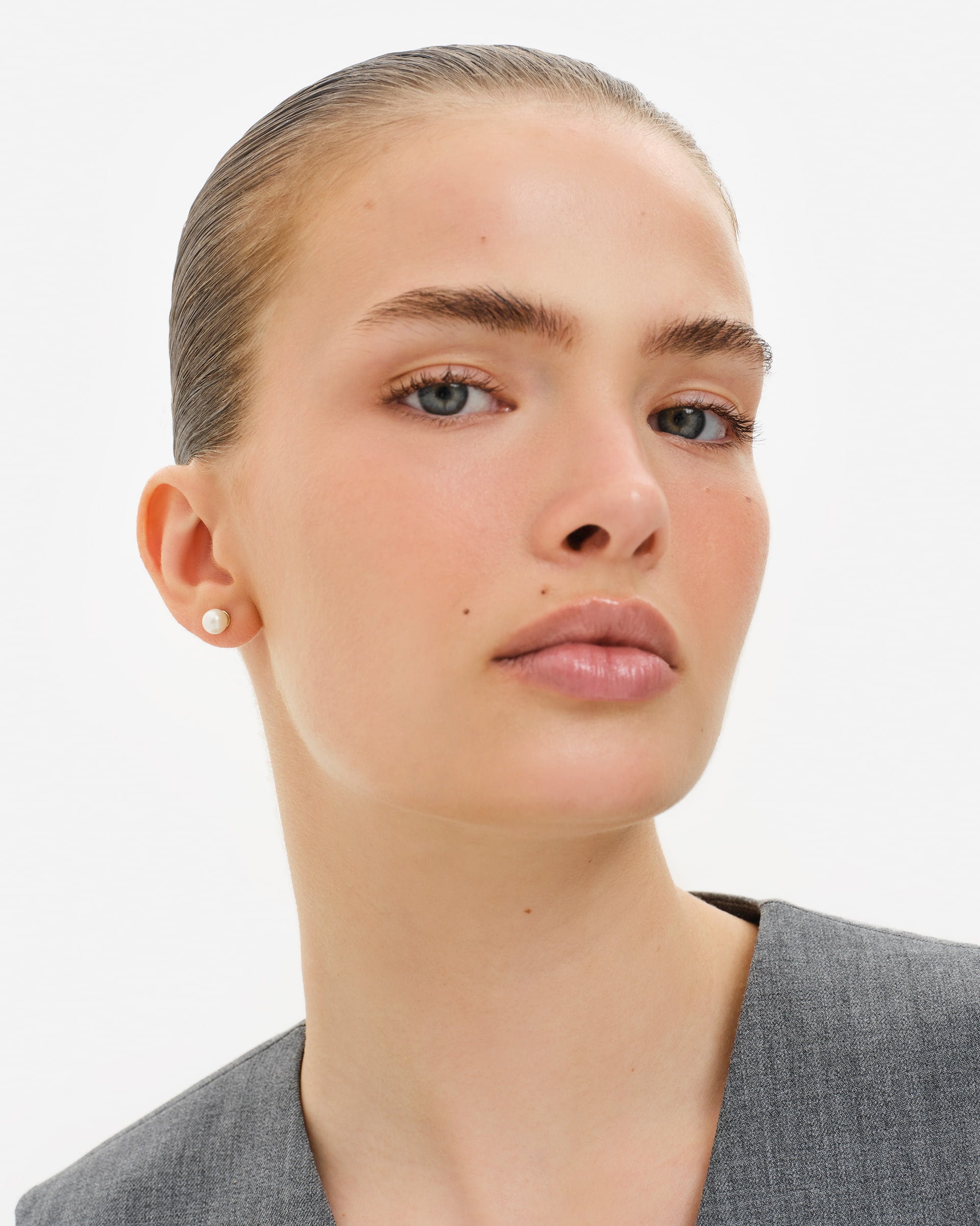 Dolce 14k Gold Studs