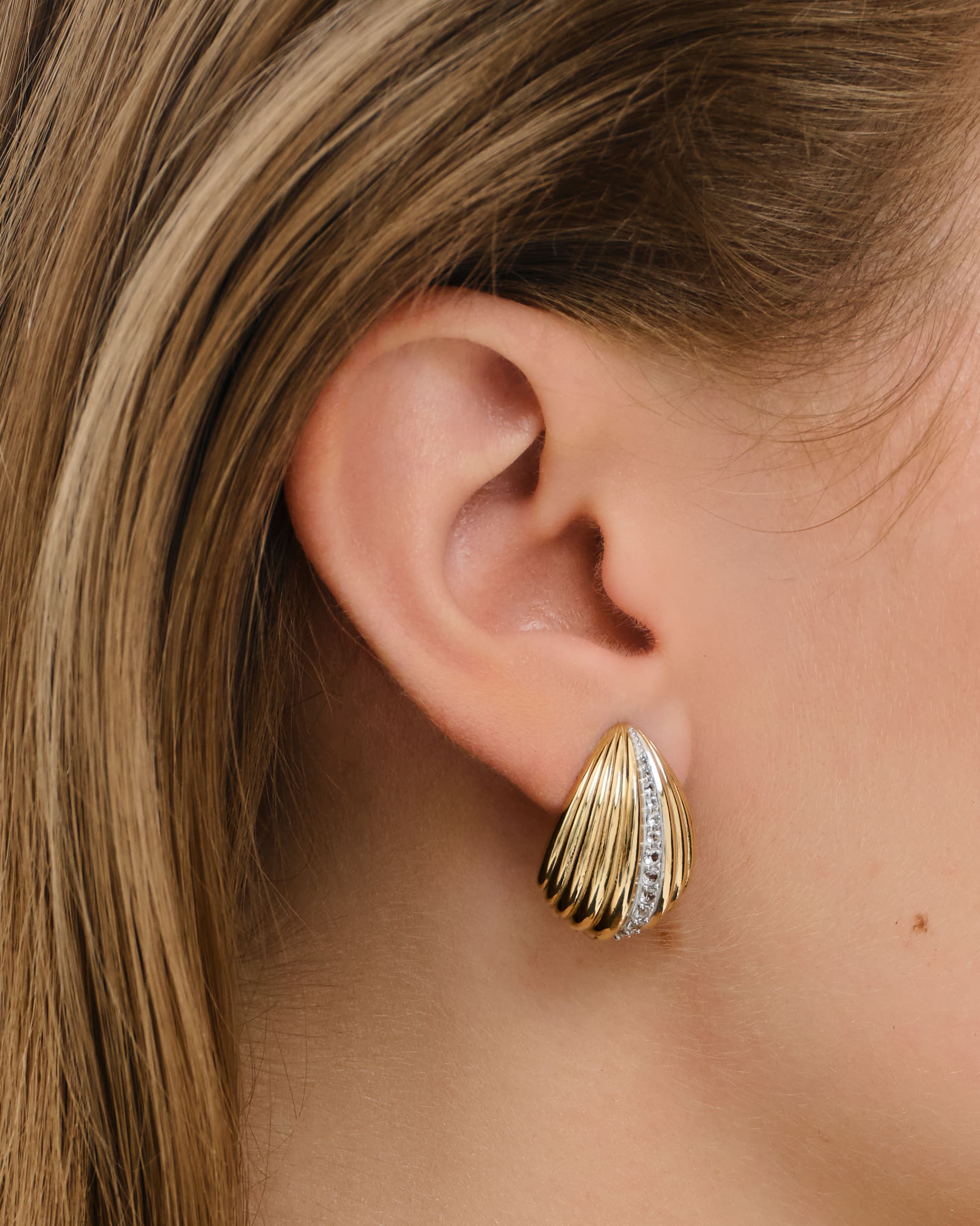 Emelie Drop Earrings