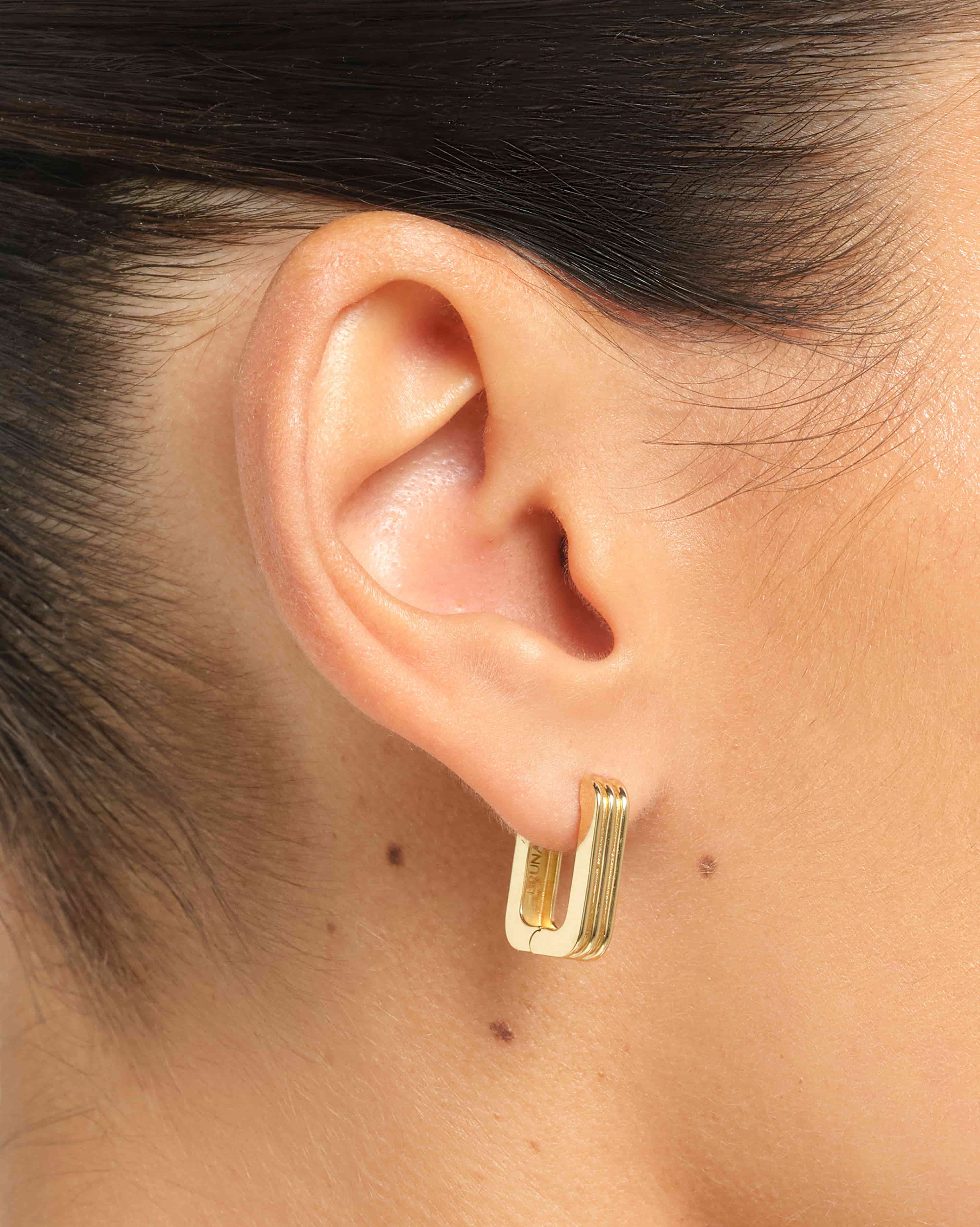 Venosa Medium Hoops