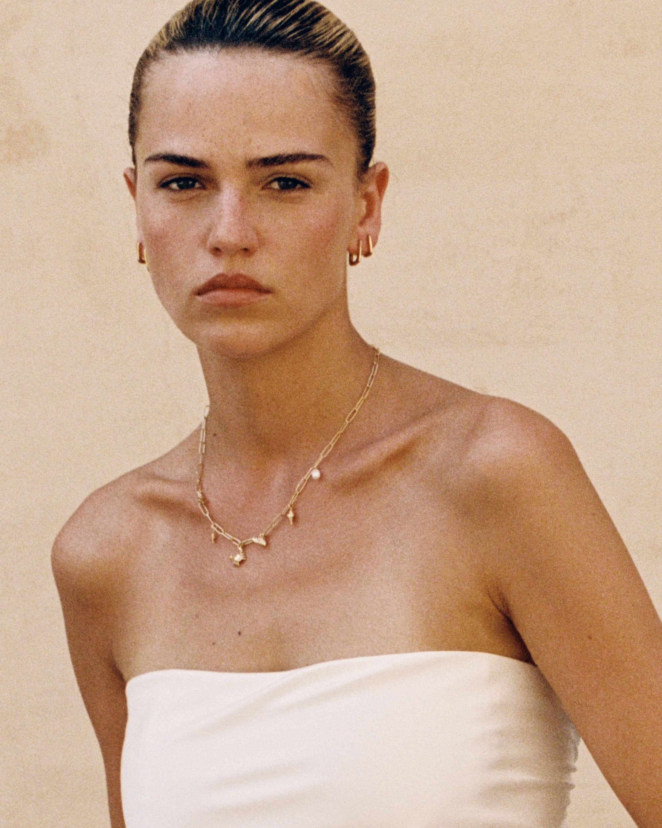 Vicenza Slim Small Hoops