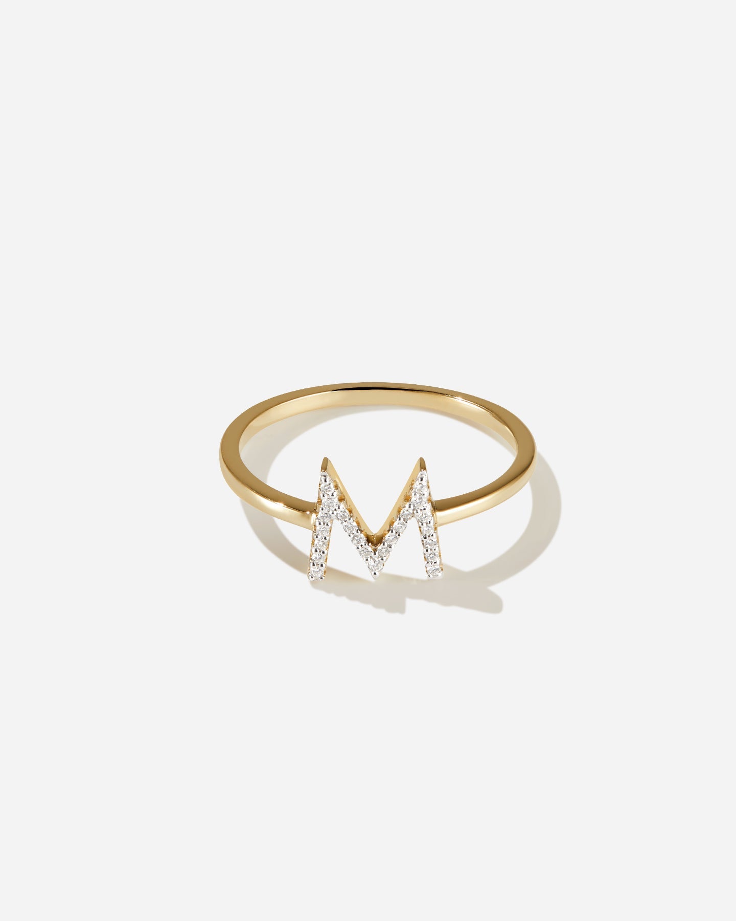 BRUNA The Label Ring M / 14k Gelbgold / 52 Lab-Grown Diamond Letter Ring
