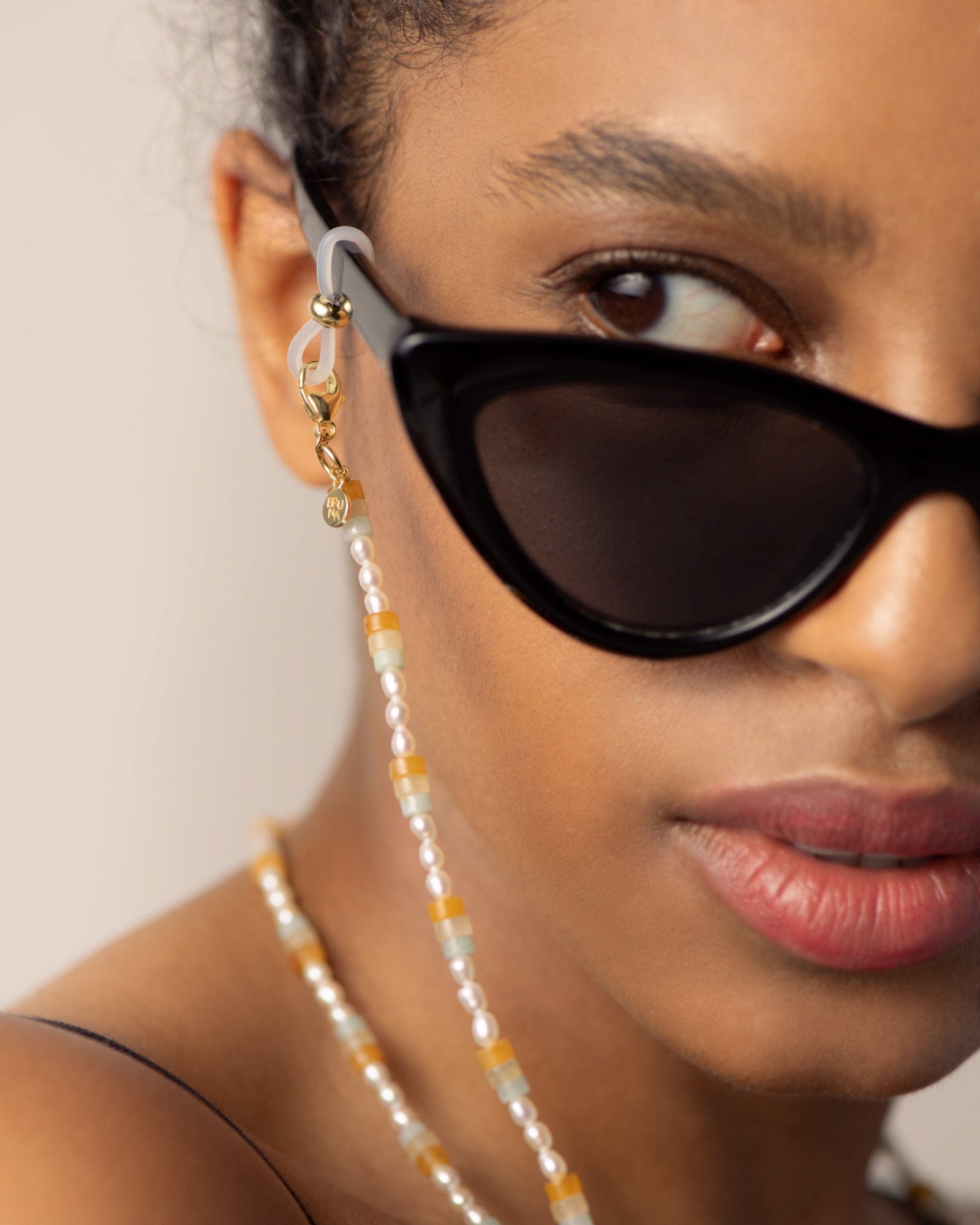 Bruna The Label Accessoire 18k Gold Vermeil / Perlen Mare Sunglass Chain