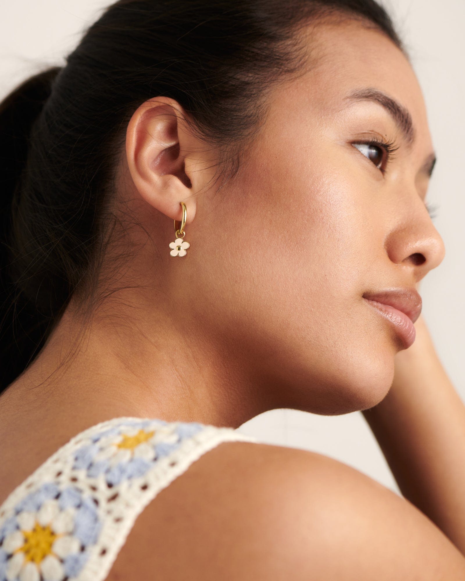 BRUNA The Label Charm 18k Gold Vermeil / Emaille Fleur Small Charm Seashell