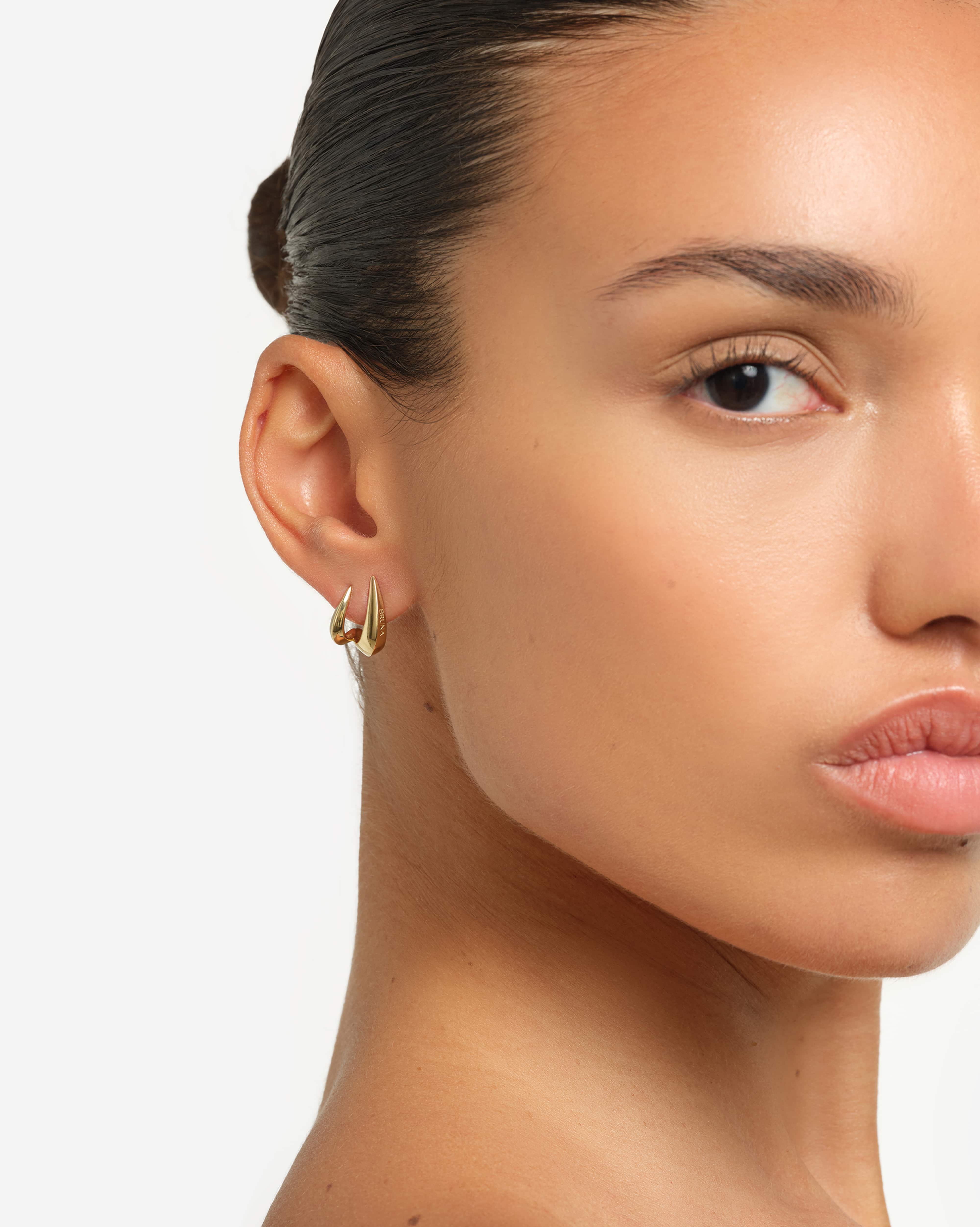 Arzana Hoops