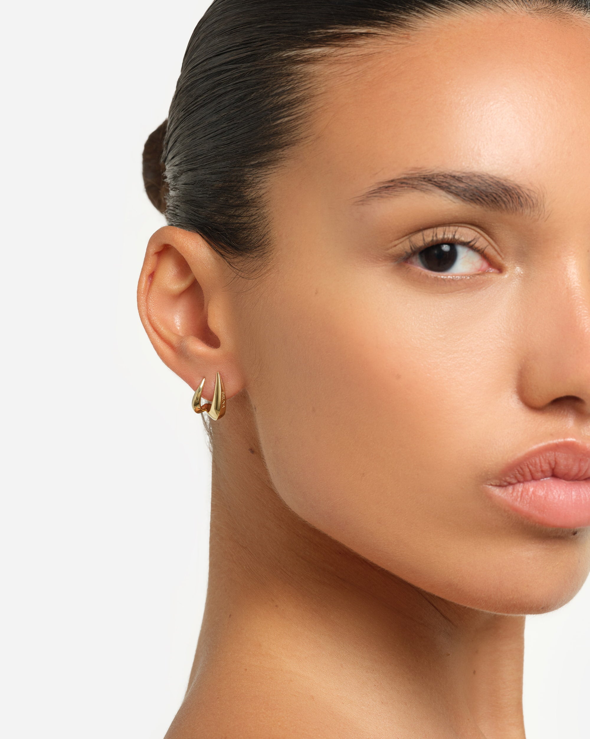 Arzana Hoops