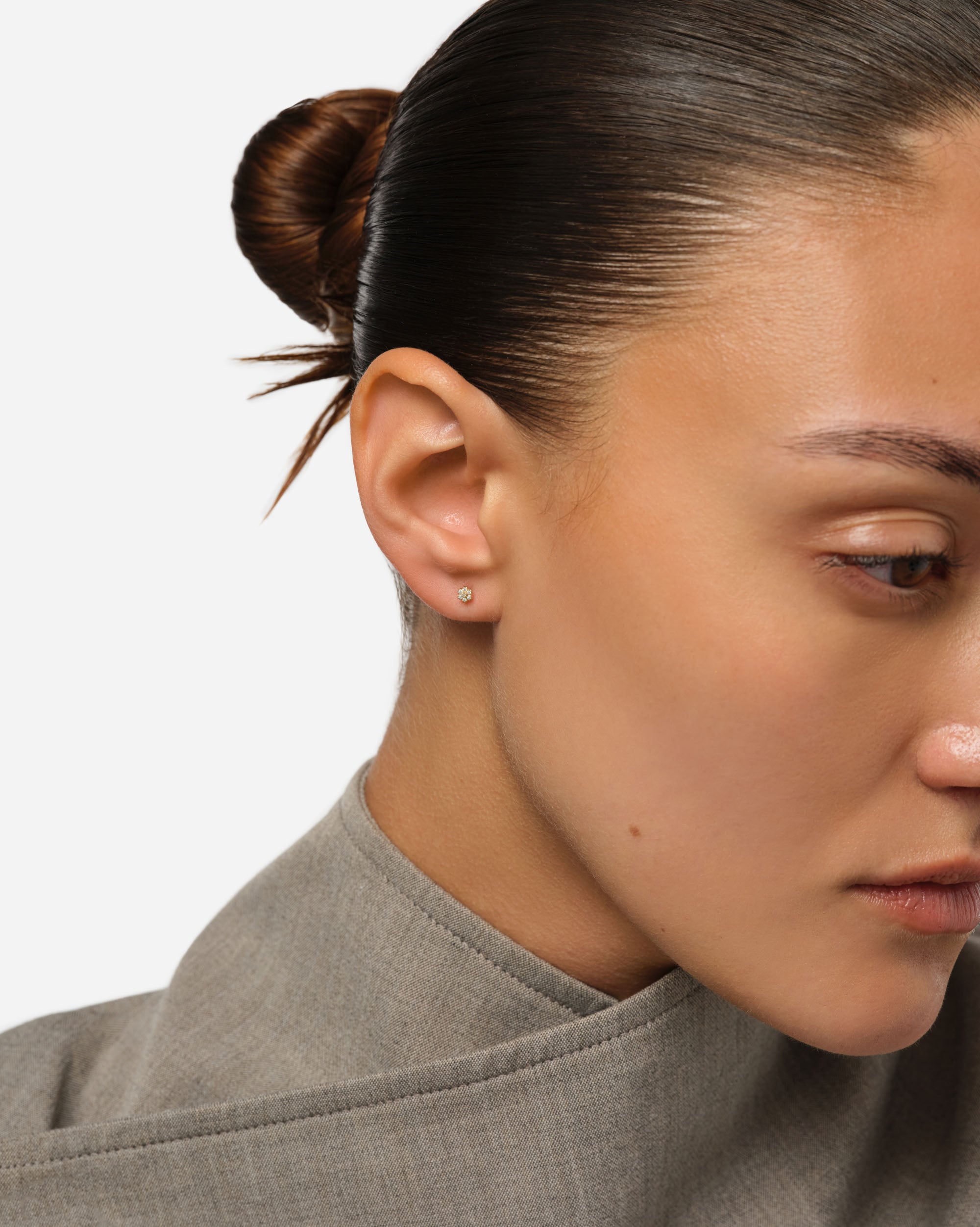 Bellevue Threaded Stud