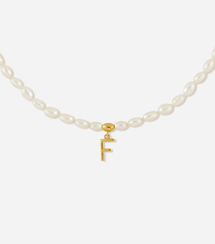 BRUNA The Label Necklace F / 18k Gold Vermeil / Perlen Antibes Letter Choker