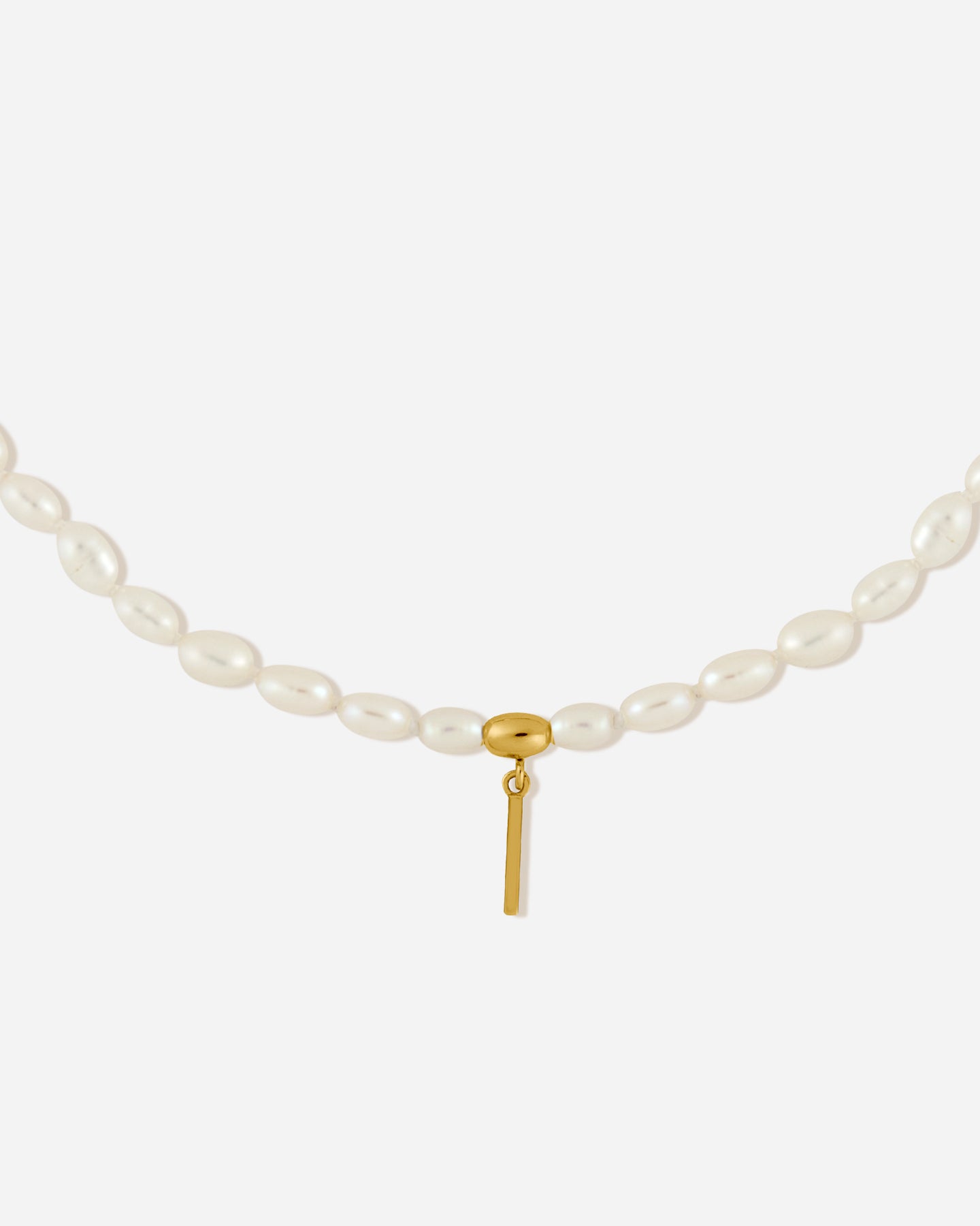 BRUNA The Label Necklace I / 18k Gold Vermeil / Perlen Antibes Letter Choker