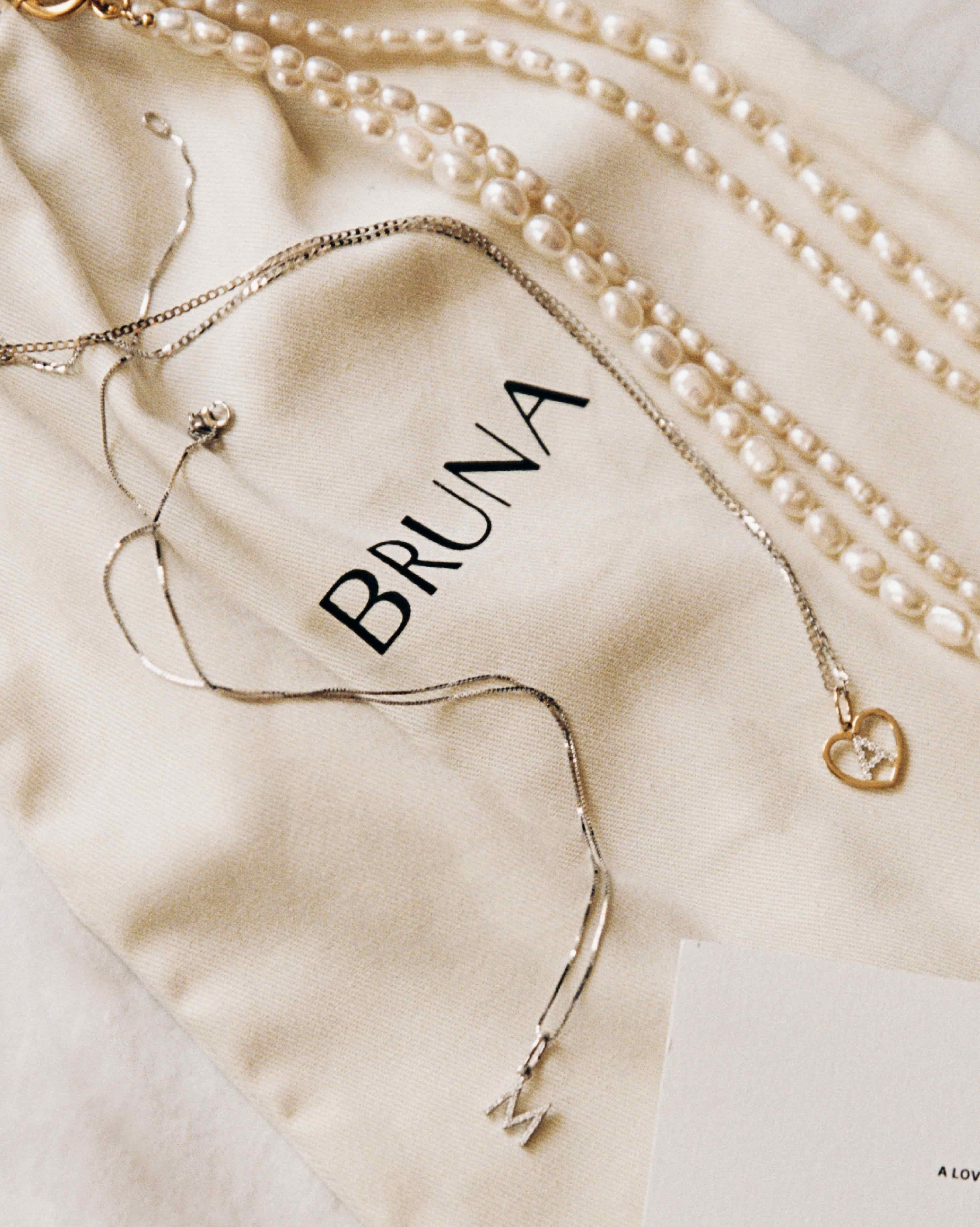 BRUNA The Label Sets Letter Pendant Set